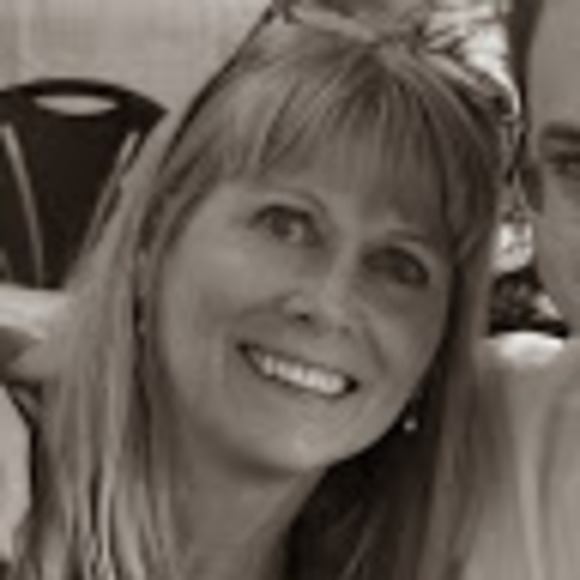 Meet your Posher, Jennifer - Picture 1 of 1